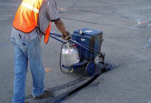 filling cracks in asphalt