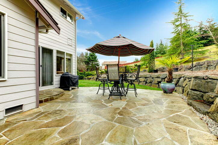 Patio or Deck? What’s Right for Me?