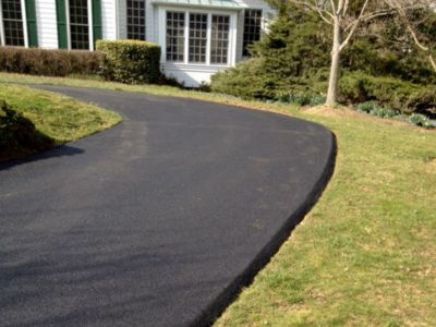 The Benefits of Sealcoating Your Asphalt Driveway